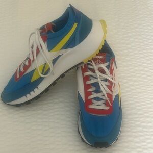 Reebok Classic Leather Legacy 'Dynamic Blue Red
Size 7 Men